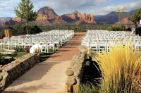 Sky Ranch Lodge - Pet friendly