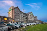 Sandman Hotel Hamilton - parking