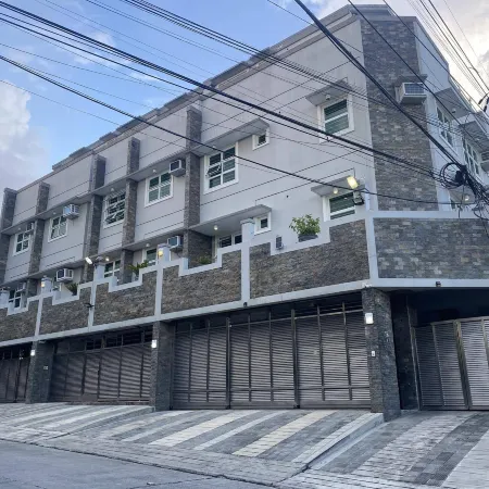 Abe Lodge Taguig