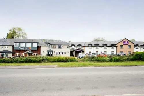 Premier Inn Cardiff West - parkir