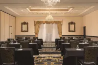 Radisson Hotel & Conference Center Rockford - Wifi