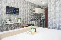 Classic And Serene Studio Room At Apartment Sayana Bekasi - 3-Star