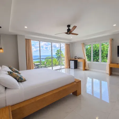 Xola Tobago
