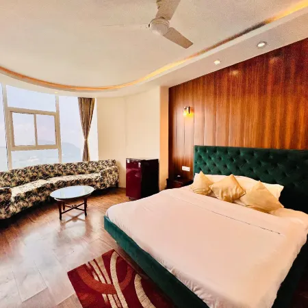 Hotel Barog Heights