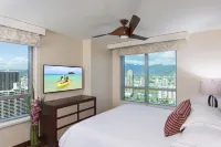 Hilton Grand Vacations Club the Grand Islander Waikiki Honolulu - Mountain view