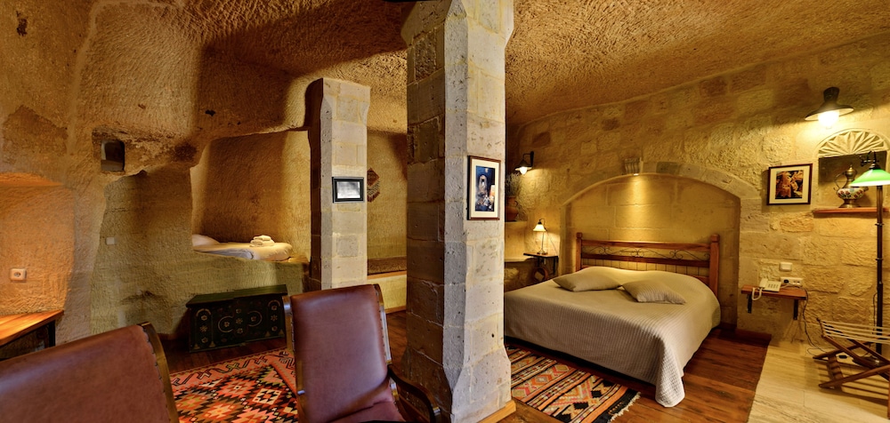 Sultan Cave Suites