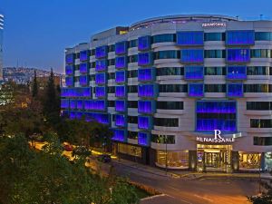 Renaissance Izmir Hotel