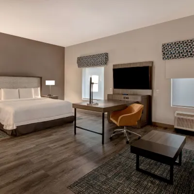 هامبتون إن آند سويتس باي هيلتون سان أنطونيو ريفيرواك Hotels near فريمان كولوسيوم