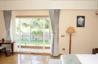 7 Seasons Resort & Spa - Pools