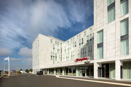 Hampton by Hilton London Stansted Airport Отели в г. Квендон энд Риклинг