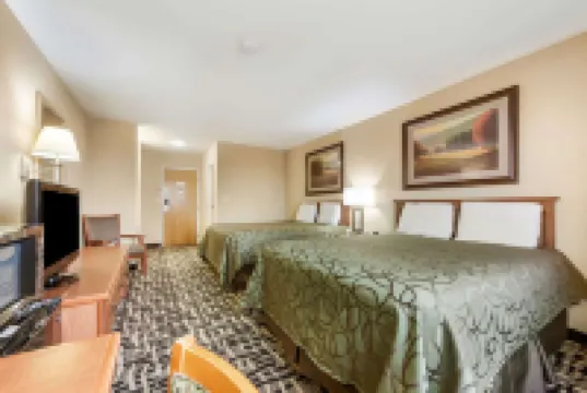 Super 8 by Wyndham Cozad