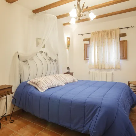 Romantic House for 2 or 4 People with Jacuzzi