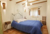 Romantic House for 2 or 4 People with Jacuzzi