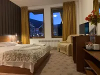 Granat Double Room 2- Next to Gondola Lift Hotels in 