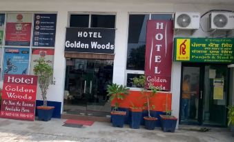 Hotel Golden Woods