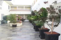 Airport Inn فنادق في بريسباني