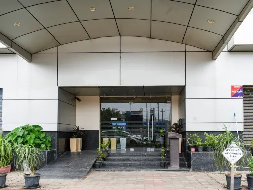 Hotel le Roi Raipur at Raipur Railway Station Hotels in Raipur