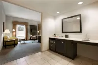 Hampton Inn & Suites Mahwah - parking