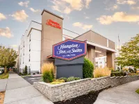 Hampton Inn & Suites Seattle-Downtown Hotels near Kenmore Air Harbor Seaplane Base