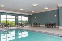 Hampton Inn Warsaw - Pools