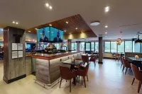 Village Hotel Warrington - bar