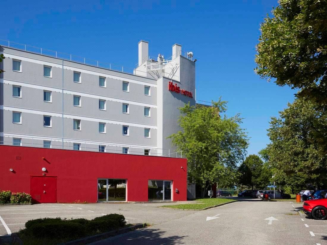 ibis Archamps Porte de Genève-Archamps Updated 2022 Room Price-Reviews &  Deals | Trip.com