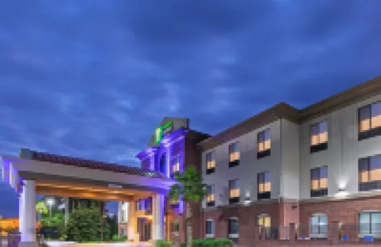 Holiday Inn Express & Suites PICAYUNE-STENNIS SPACE CNTR. by IHG