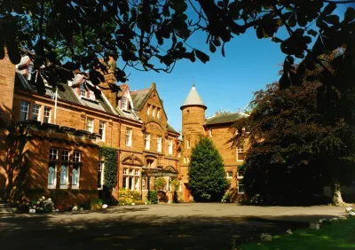 Savoy Park Hotel Hotels near Cafe maxx at tk maxx