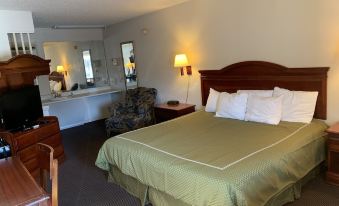 Merrimac Inn & Suites