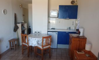 Studio with Fantastic Sea View