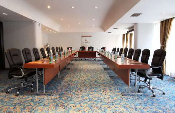 瑟美利阿達那酒店