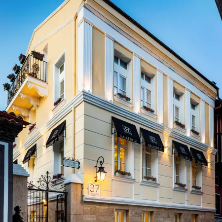 Hotel Gallery 37