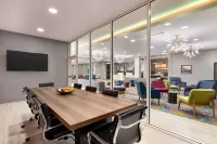 La Quinta Inn & Suites by Wyndham Braselton Hotels in Braselton