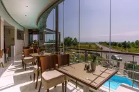 Cosmopolitan Hotel & Spa - breakfast