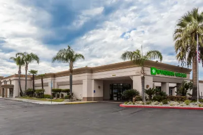 Wyndham Garden Fresno Yosemite Airport Các khách sạn gần Warmerdam Field