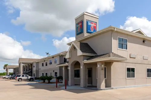 Studio 6 Bay City, TX - 2 stjerner