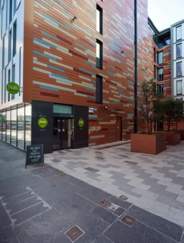 Hub by Premier Inn Edinburgh (Royal Mile) Отели рядом с достопримечательностью «Калтон-хилл»