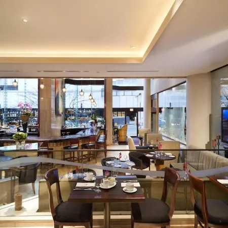 Metropolitan Hotel Vancouver Отели рядом с достопримечательностью «Обзорная площадка Ванкувер»
