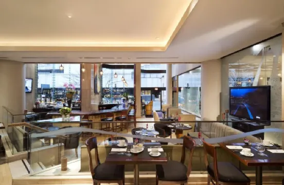 Metropolitan Hotel Vancouver Отели рядом с достопримечательностью «Гавань Ванкувер»