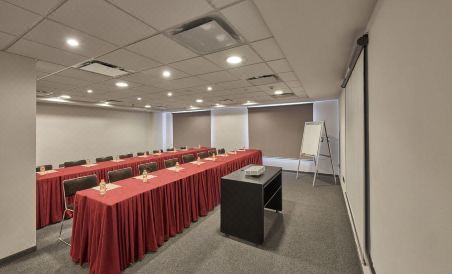 Sierra Suites by HP Hotels - Housity