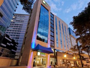 Holiday Inn Express & Suites Mexico City at the WTC