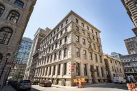 Sonder le Victoria Hotels in Old Montreal
