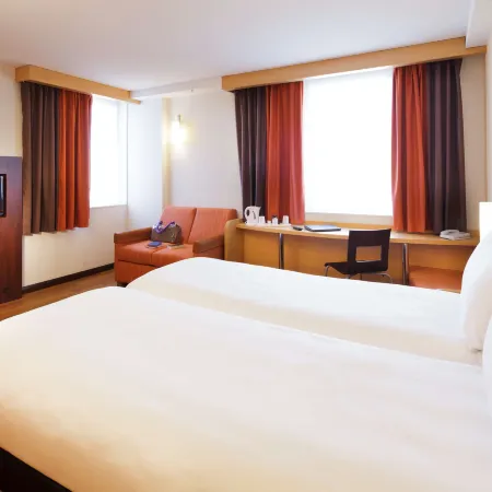 Ibis London Shepherds Bush - Hammersmith Отели рядом с достопримечательностью «Шепердс-Буш»