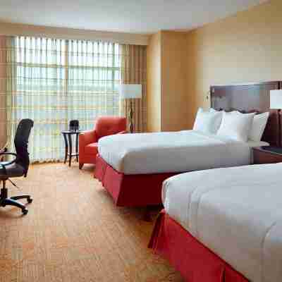 Bloomington-Normal Marriott Hotel & Conference Center Rooms