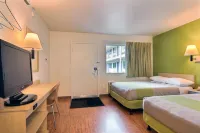 Motel 6 Tumwater, WA - Olympia - Pysäköinti