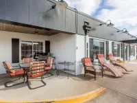 Days Inn by Wyndham Pierre Hotels in Pierre