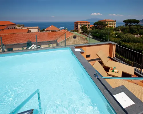 Hotel Palazzo Guardati Hotels near Teatro Tasso
