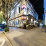 La Strada Boutique Villa Các khách sạn gần Biserica Spanta Vineri