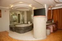 Hotel Cuba - parkir