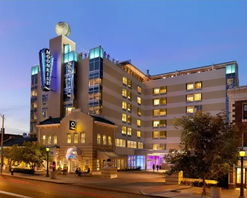 The Moonrise Hotel Hotel in zona Parco Forest